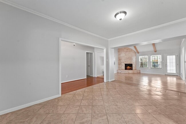 Building Photo - 20618 Fieldtree Dr