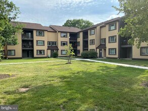 Building Photo - 1306 Sayre Dr