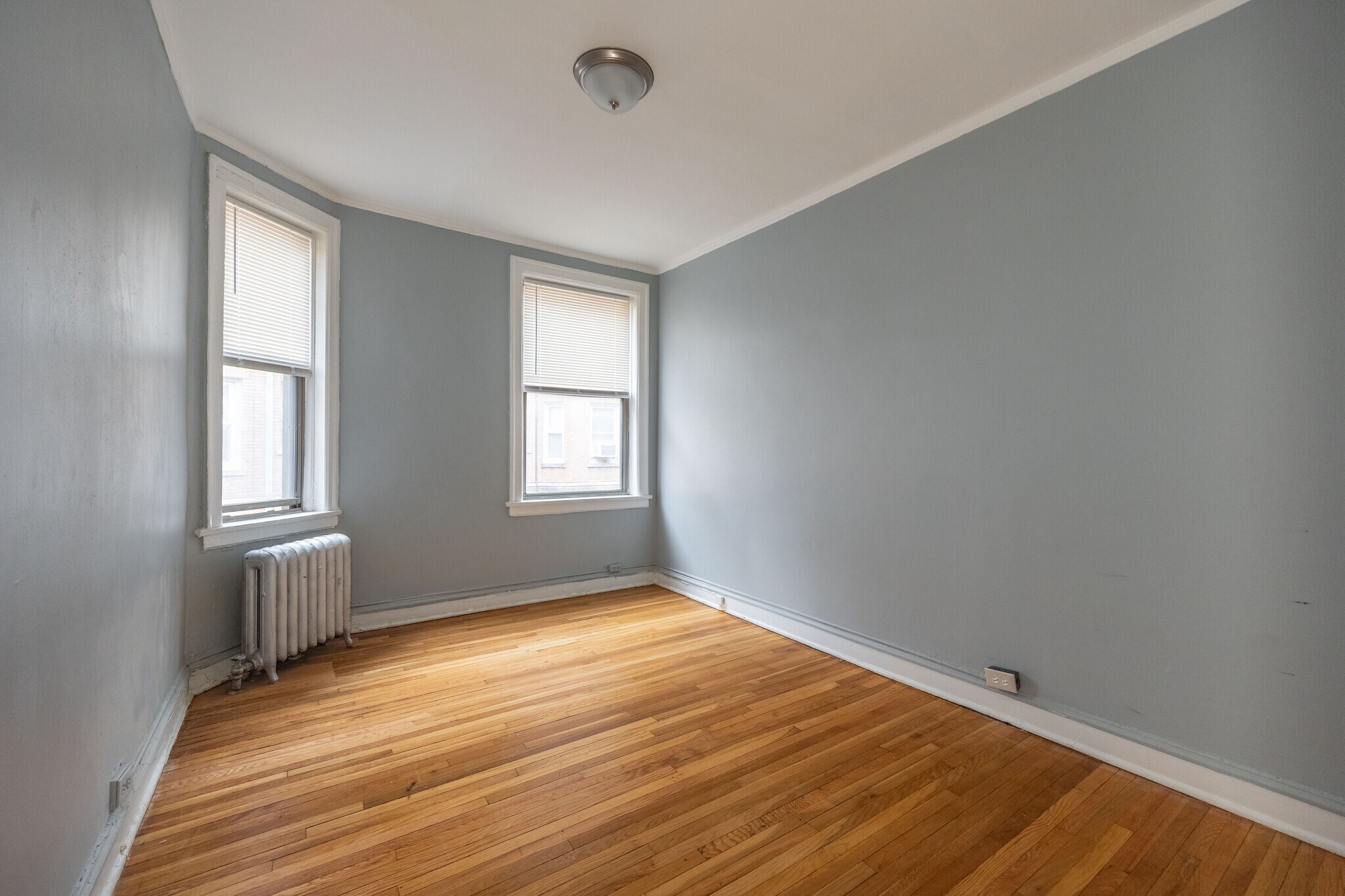 Building Photo - 1366 W Estes Ave