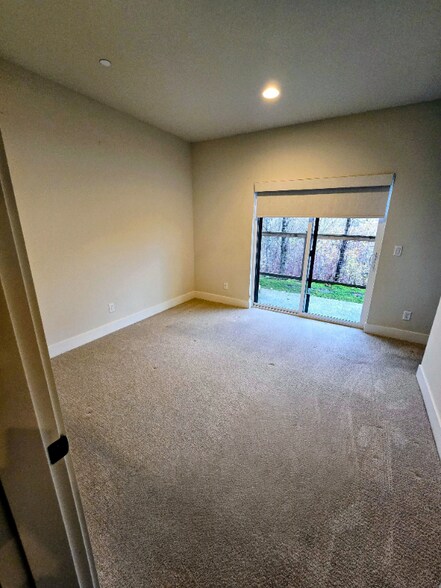 Building Photo - 13429 35th Dr SE