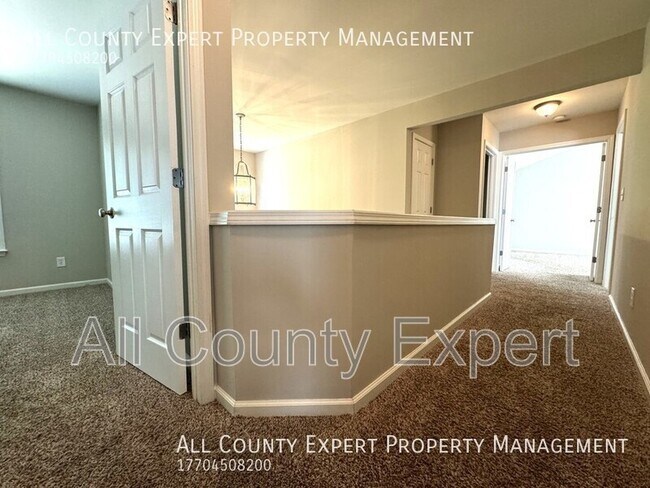 Building Photo - 3670 Fedorite Walk