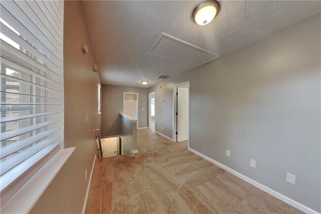 Building Photo - 76 Arrowhead Dr