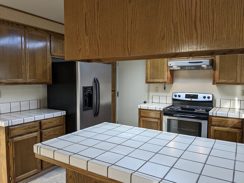 Kitchen area - 1533 N 1st St