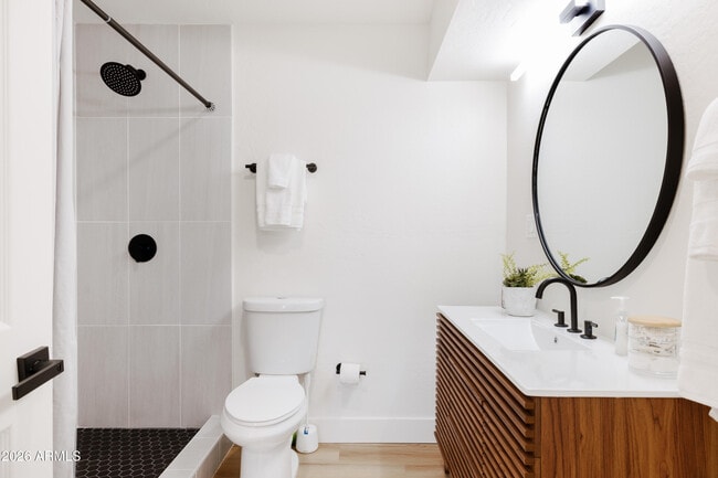 Building Photo - 6844 E Hubbell St