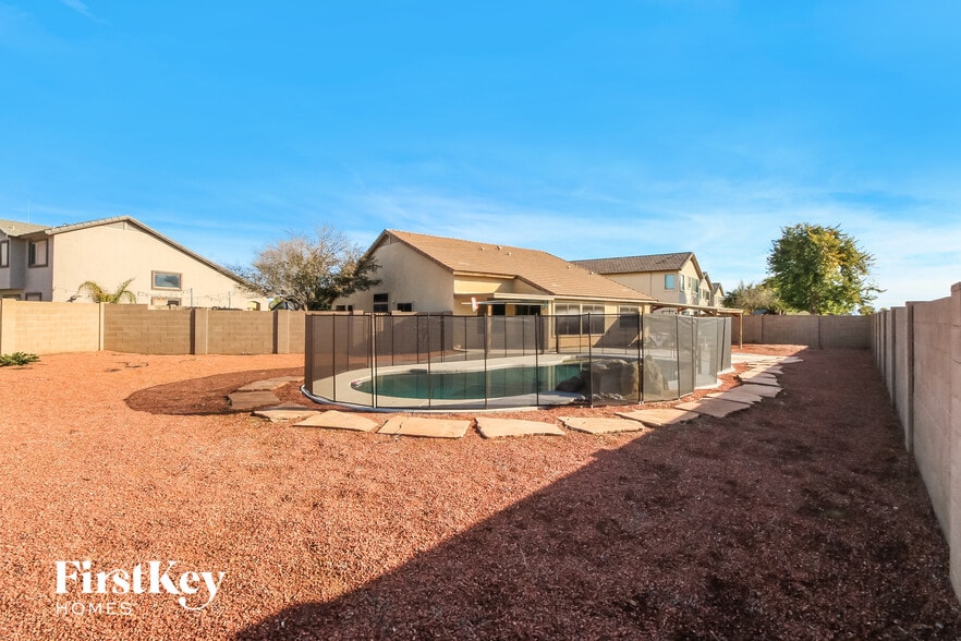 Building Photo - 2671 W Bartlett Way