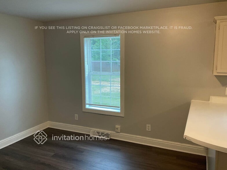 Building Photo - 5217 Milhaven Ln