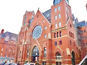 Building Photo - 2 Clarendon St