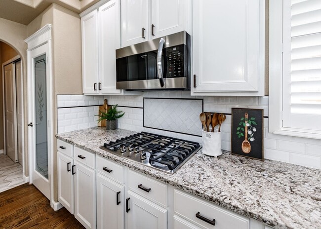 Building Photo - 3615 Oak Meadow Dr