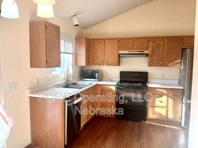 Building Photo - 7879 Bauman Ave