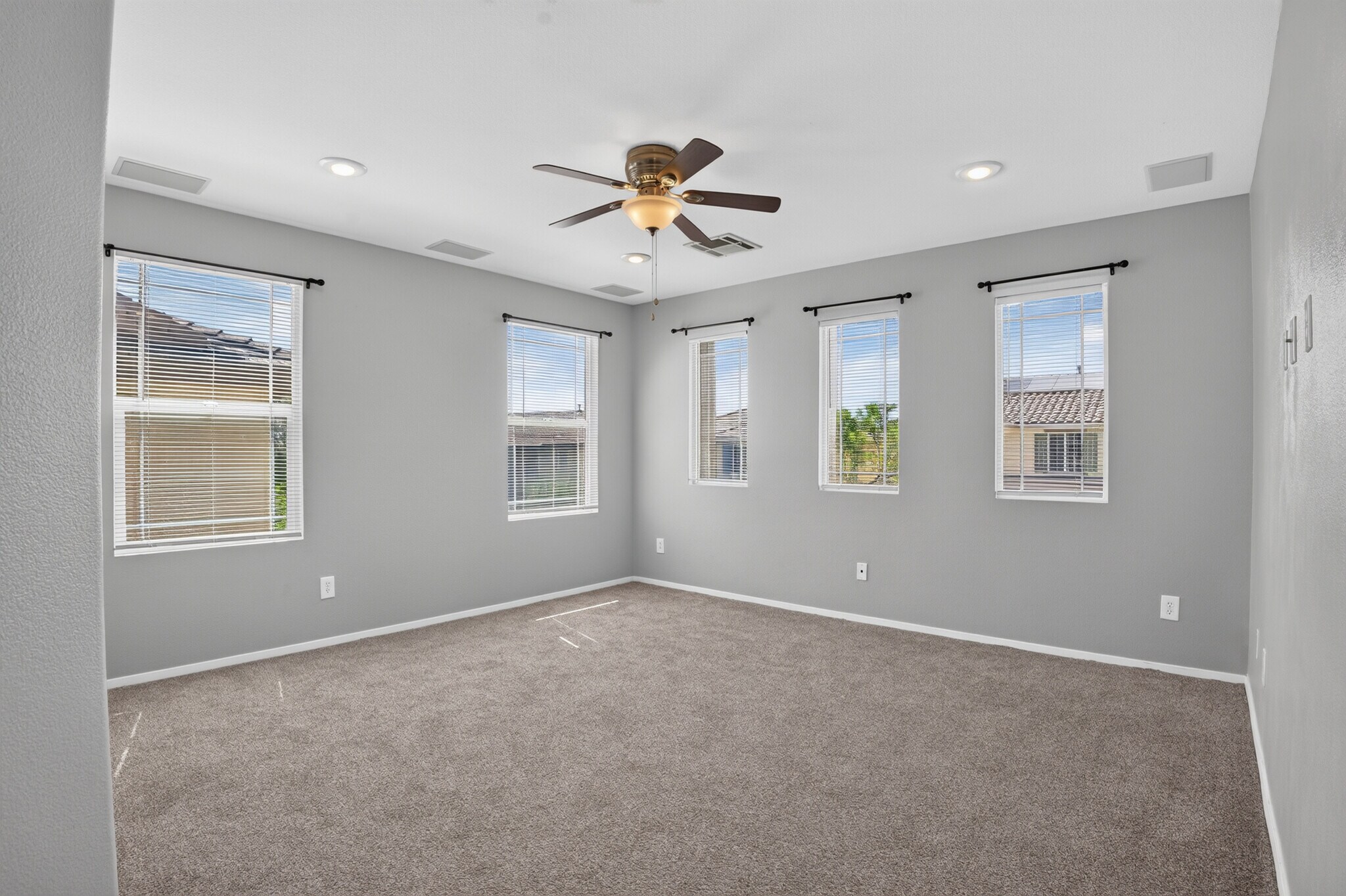 Building Photo - 10648 Bandera Mountain Ln