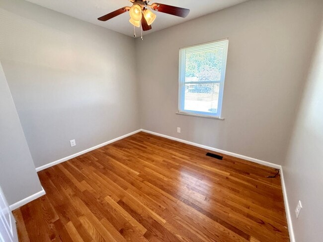 Building Photo - 575 W Market St