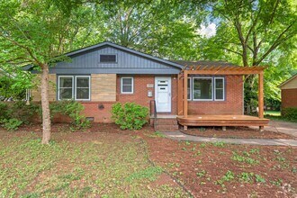 Building Photo - Beautiful Brick Ranch in Oakhurst!