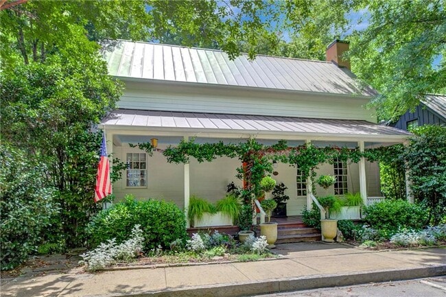 Primary Photo - 9043 Selborne Ln