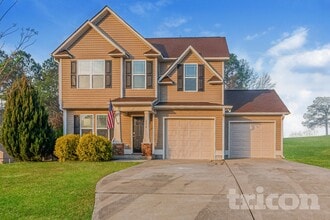 Building Photo - 496 Sherrill Farm Dr