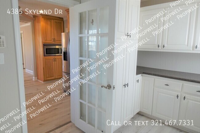 Building Photo - 4385 Skyland Dr