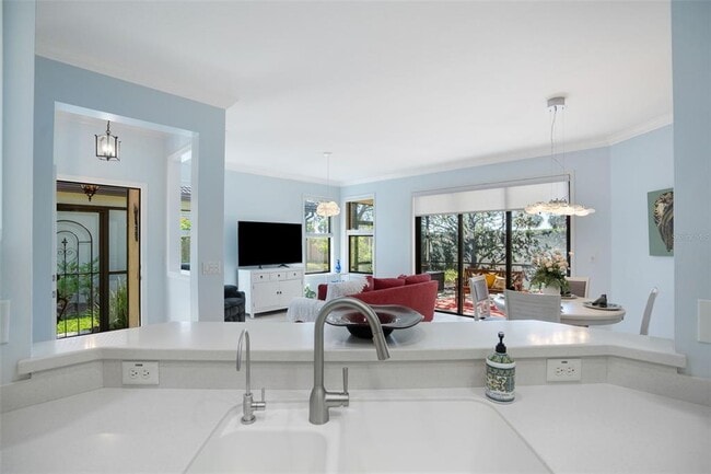 Building Photo - 1410 Maseno Dr