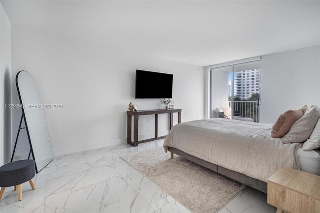 Building Photo - 2851 NE 183rd St