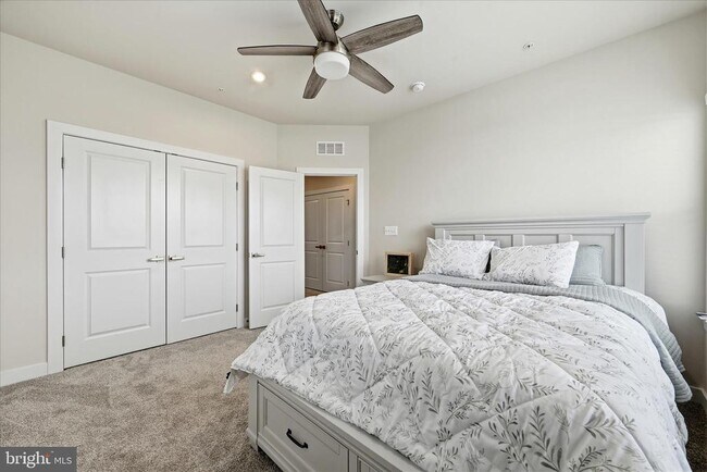 Building Photo - 14447 Albemarle Point Pl