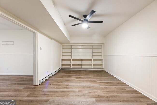 Building Photo - 330 Summerlin Dr