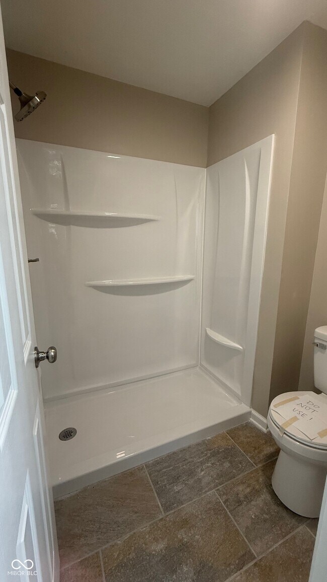 Building Photo - 14610 Village Park E Dr