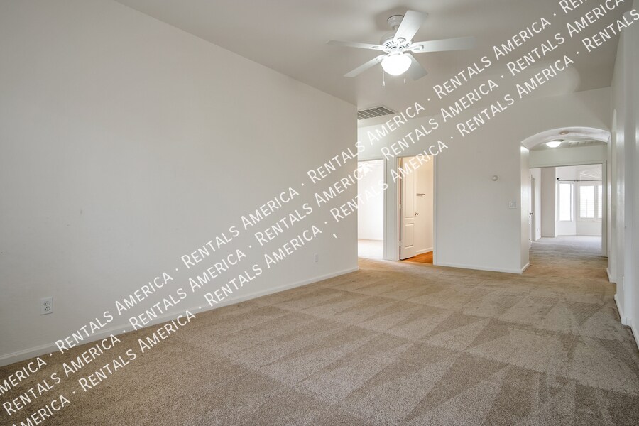 Building Photo - 2631 S Leonard Pl