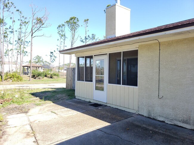 Building Photo - Venetian Villa 2 Bedroom 2 Bath 2 Car Garage w/Waterview!
