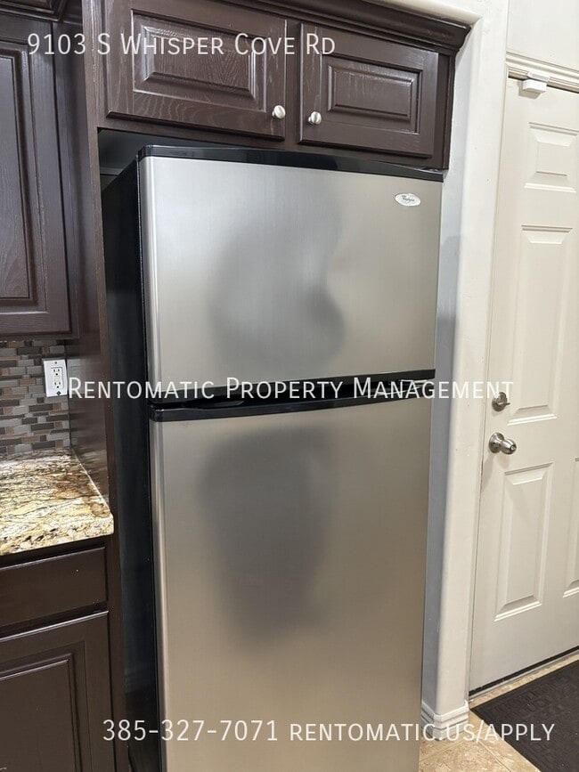 Building Photo - 9103 Whisper Cove Rd