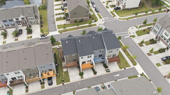 Building Photo - 707 Channing Park Cir