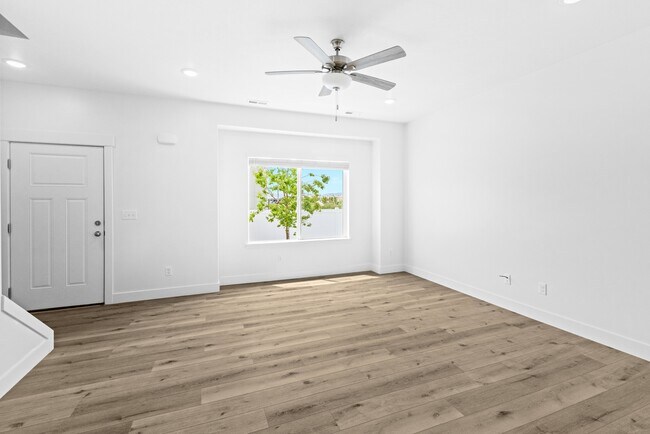 Building Photo - Harvest Cove Townhomes