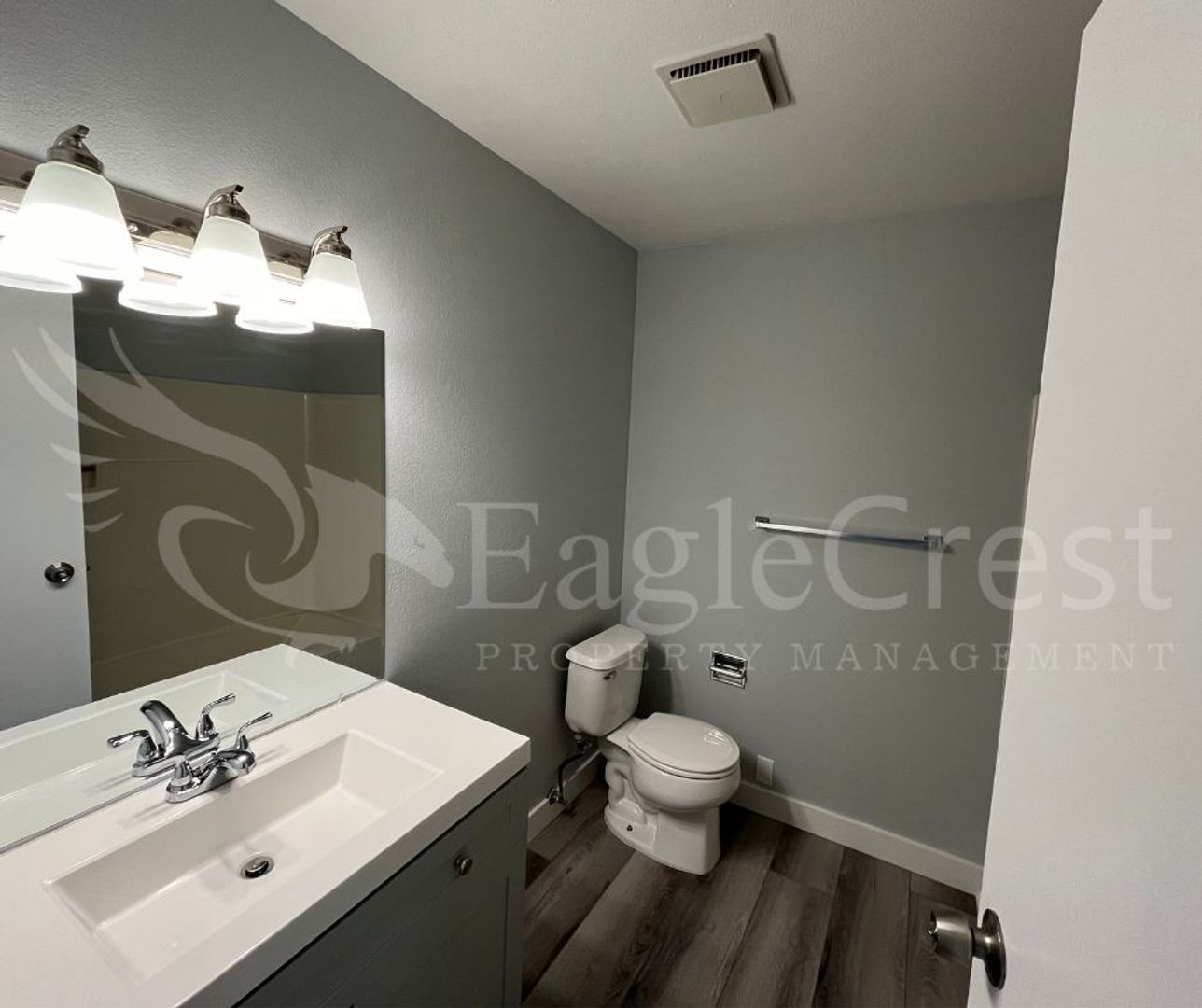 Building Photo - 17/19 S. Roosevelt