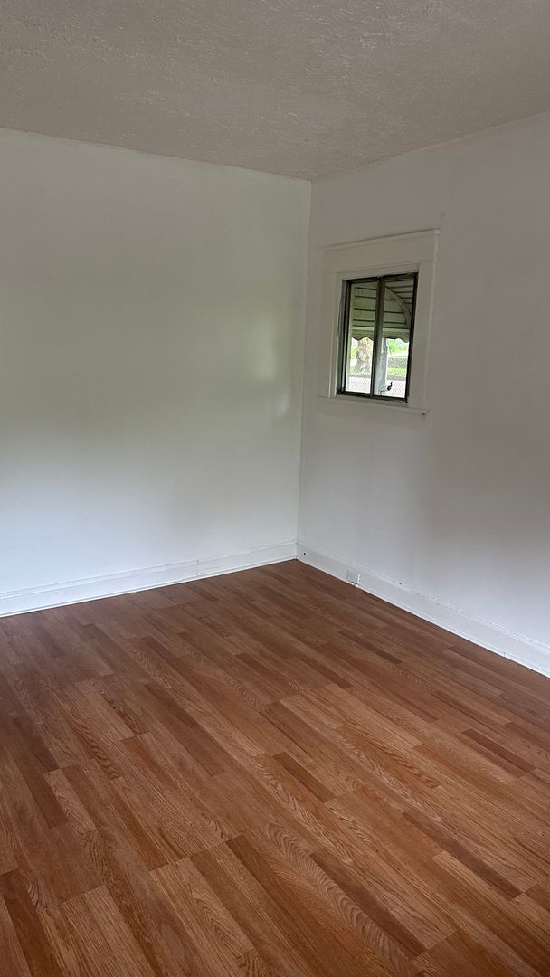 Building Photo - House ready rent!