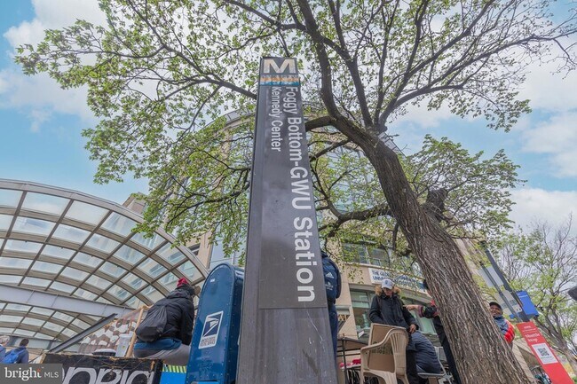 Building Photo - 2141 I St NW