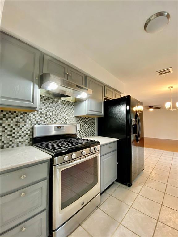 Building Photo - 2311 Dovehill Dr