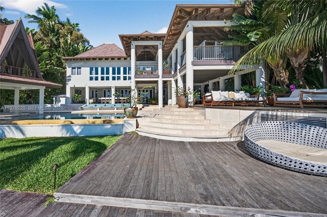 Building Photo - 14 W San Marino Dr