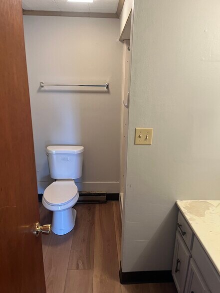 Building Photo - 297 S Sandusky St