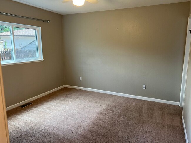 Building Photo - The home you have been waiting for!!!