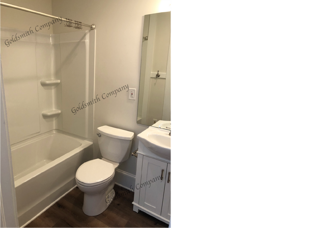Building Photo - "2-Bed Duplex near Greenville's Downtown –...