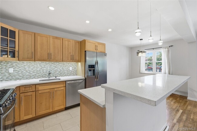 Building Photo - 59-17 Kissena Blvd