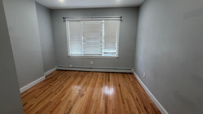 Building Photo - 137A Dekalb Ave