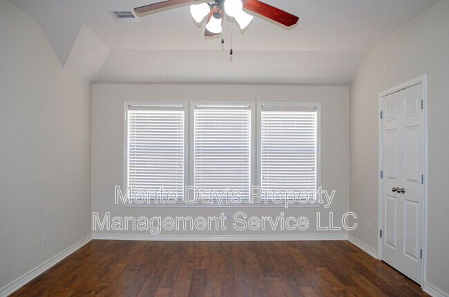 Building Photo - 120 Fred Couples Dr