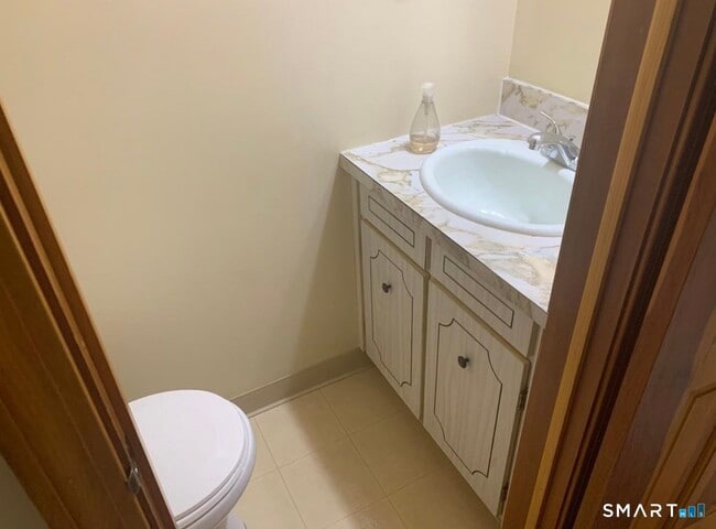 Building Photo - 171 Kinney St