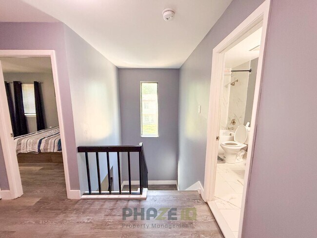 Building Photo - 9481 Cameldriver Ct