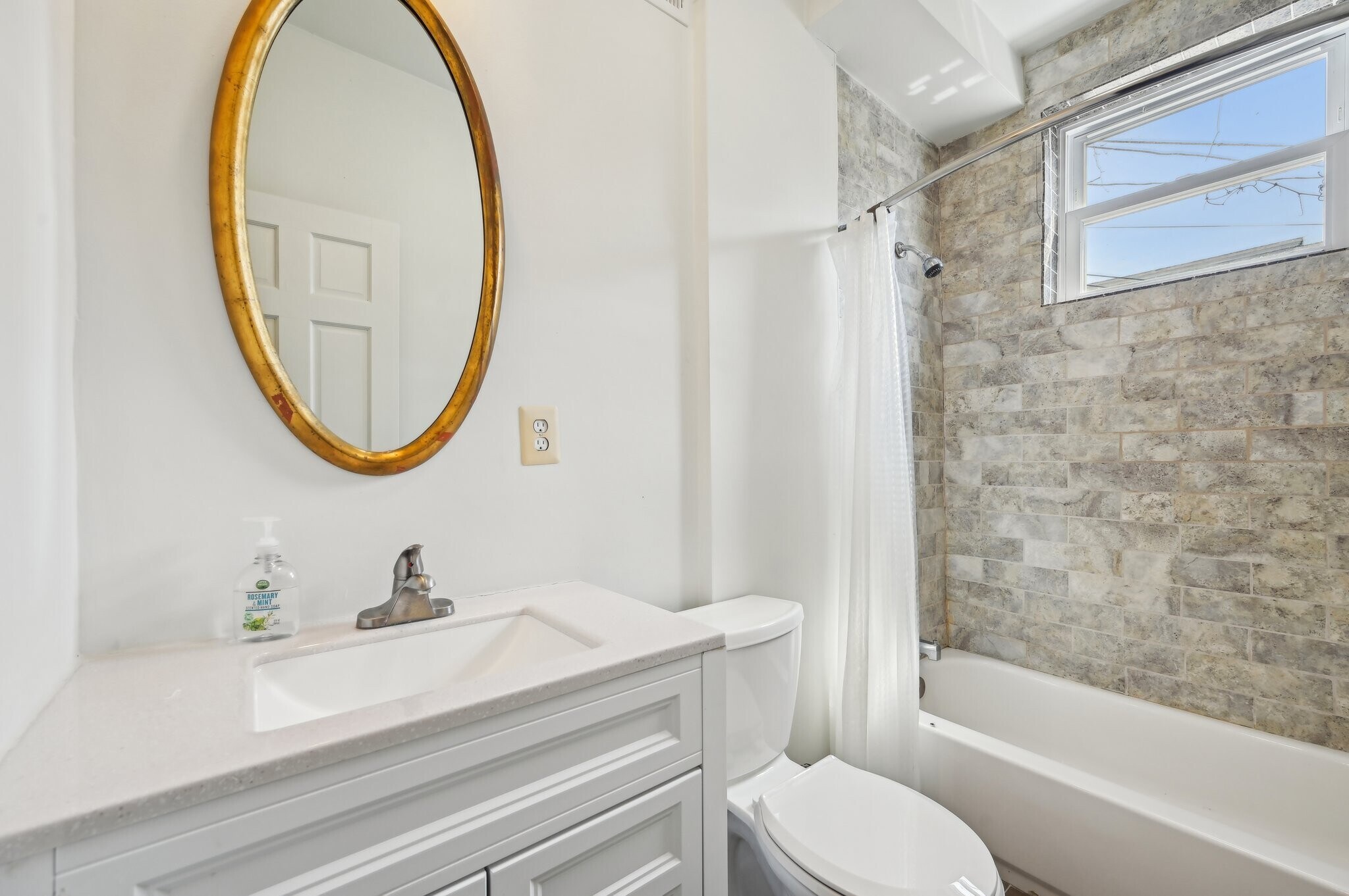 Bathroom - 2431 Linden Ave