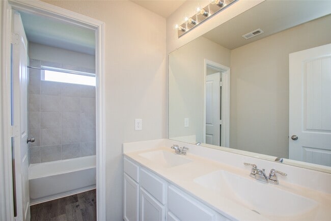 Building Photo - 3620 Cub Dr