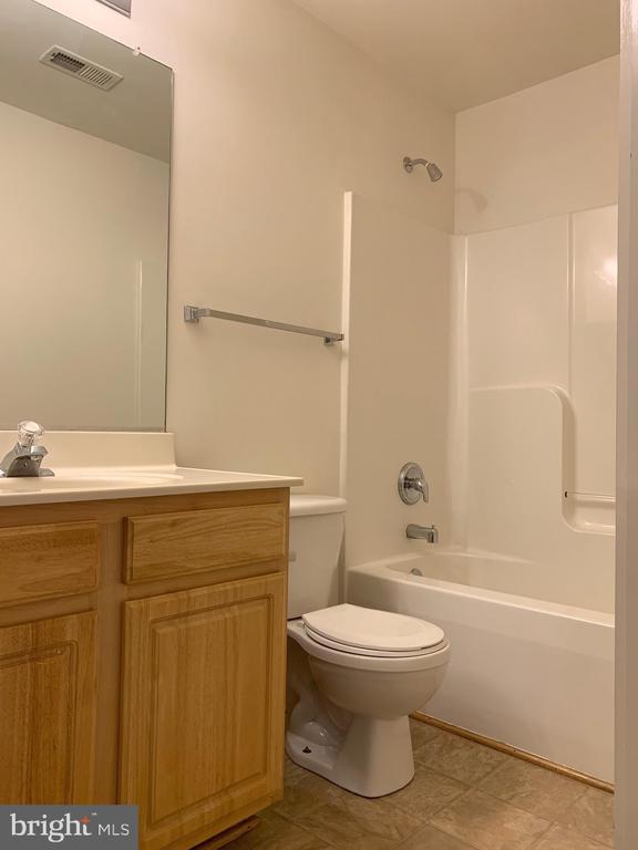 Building Photo - 109 Merrill Ct