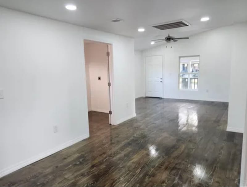 Building Photo - 213 Wilson Ave