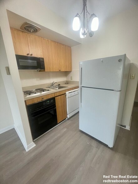 Primary Photo - 385 Massachusetts Ave