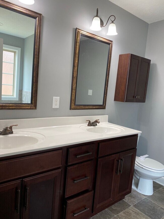 Building Photo - Don't Miss Out on this One! Beautiful Open...