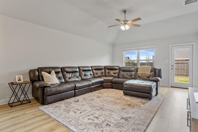 Building Photo - 13724 Sabine Lk Dr