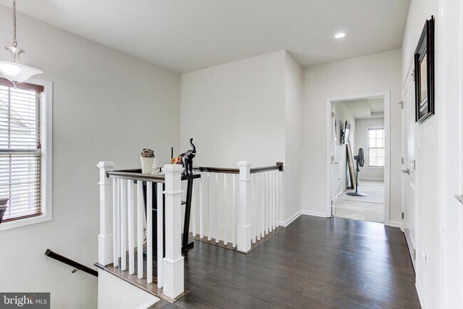 Building Photo - 23713 Hopewell Manor Terrace